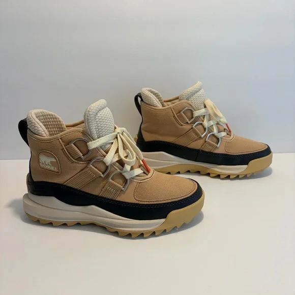 Women Ona Rmx Chukka Bootie - Picture 3 of 9